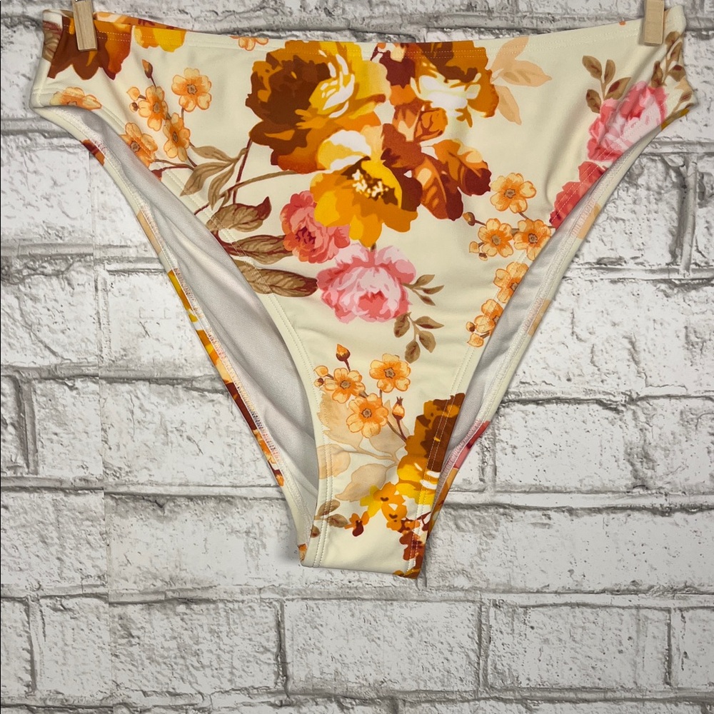 Cupshe Floral Bikini Set with Underwire NWT size L & M - Picture 7 of 16